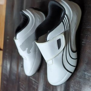 New without tag Puma boys shoes size 13 kids